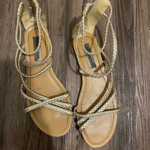 Steve Madden Cross Strapped Gold Sandals